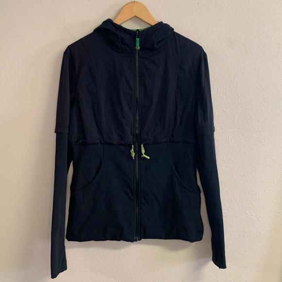 Lululemon Reversible Plaid Start It Up Jacket in Black and Green Women's Size 12 - Picture 1 of 8